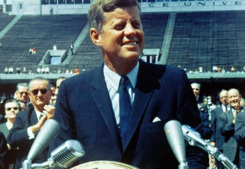 “Llegaremos a la luna en esta década” de J. F. Kennedy. Ejemplos y aplicaciones del relato del cambio.